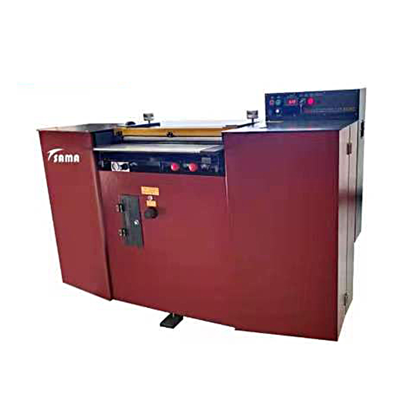 How does shengma leather splitting machine reduce material waste during leather splitting?